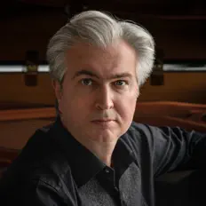 Listen to Angelo Râpan, watch music videos, read bio, see tour dates & more!