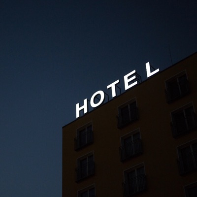 En Mi Hotel (feat. Jerjy) - Single