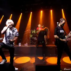 Dare Defyを聴いたり、ミュージックビデオを鑑賞したり、経歴やツアー日程などを確認したりしましょう！