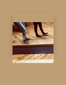 Eddy Bayesを聴いたり、ミュージックビデオを鑑賞したり、経歴やツアー日程などを確認したりしましょう！