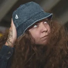 Ice tha Oneを聴いたり、ミュージックビデオを鑑賞したり、経歴やツアー日程などを確認したりしましょう！