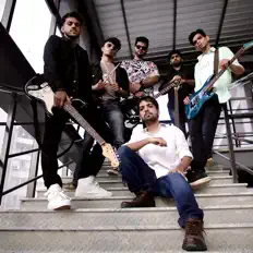 收听 Garden Square、观看音乐视频、阅读小传、查看巡演日期等 ！