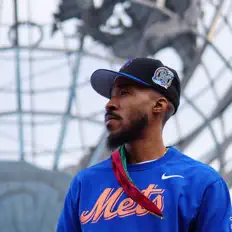 Ouve Mull3r, vê vídeos de música, lê a biografia, vê as datas da digressão e muito mais!