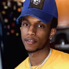 Escucha a Sweet Steve, mira vídeos musicales, lee la biografía, consulta fechas de giras y mucho más.