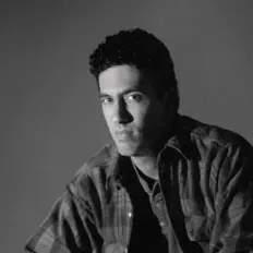 Escucha a Adam Cole, mira videos musicales, lee su biografía, consulta las fechas de las gira y más.