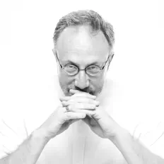 聆聽 Michael Lowenstern、觀看音樂影片、閱讀小傳、查看巡演日期等！
