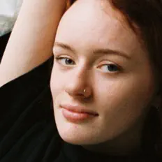 Nina Dallyn을(를) 듣고, 뮤직 비디오를 보고, 약력을 읽고, 투어 일정 등을 확인하세요!