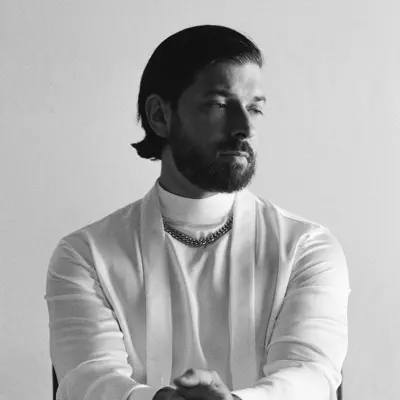 Listen to Simon Senlys, watch music videos, read bio, see tour dates & more!