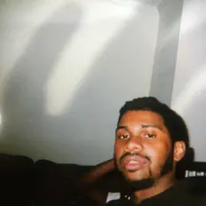 Brenden Ross을(를) 듣고, 뮤직 비디오를 보고, 약력을 읽고, 투어 일정 등을 확인하세요!