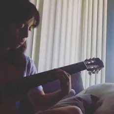 Poslechněte si interpreta Delialah El-Atwi, sledujte hudební videa, přečtěte si životopis, podívejte se na data turné a další informace.