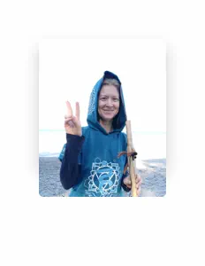 Veronika Goldを聴いたり、ミュージックビデオを鑑賞したり、経歴やツアー日程などを確認したりしましょう！