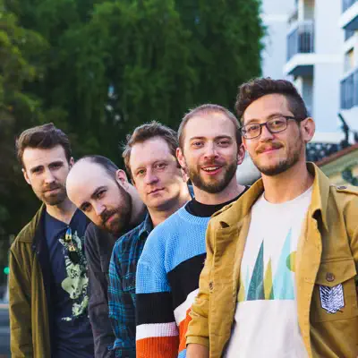 Poslechněte si interpreta Quick Fiction, sledujte hudební videa, přečtěte si životopis, podívejte se na data turné a další informace.
