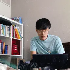 Ouve notJamesHan, vê vídeos de música, lê a biografia, vê as datas da digressão e muito mais!