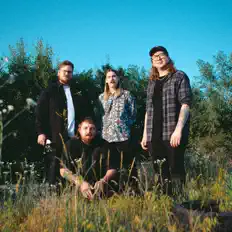 Dengarkan Salt Creek, tonton video musik, baca bio, lihat tanggal tur & lainnya!