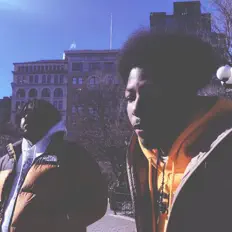 收听 JUNECINEMA、观看音乐视频、阅读小传、查看巡演日期等 ！