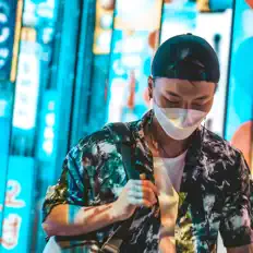 RHUSE सुनें, म्यूज़िक वीडियो देखें, बायो पढ़ें, दौरे की तारीखें और बहुत कुछ देखें!