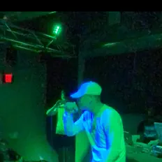 Posłuchaj wykonawcy JLamp, obejrzyj teledyski, przeczytaj biografię, zobacz daty tras koncertowych i nie tylko!