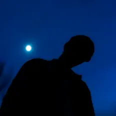 Ascolta ?, guarda video musicali, leggi la biografia, vedi le date del tour & altro!