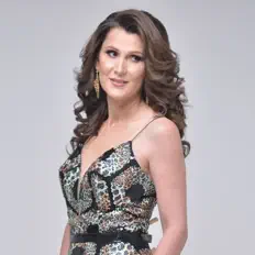 Ascolta Gülyanaq Məmmədova, guarda video musicali, leggi la biografia, vedi le date del tour & altro!