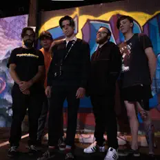 Old Soul Dies Young सुनें, म्यूज़िक वीडियो देखें, बायो पढ़ें, दौरे की तारीखें और बहुत कुछ देखें!