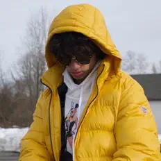 收听 LIL GUP、观看音乐视频、阅读小传、查看巡演日期等 ！