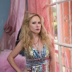 Escucha a Madysin Hatter, mira videos musicales, lee su biografía, consulta las fechas de las gira y más.