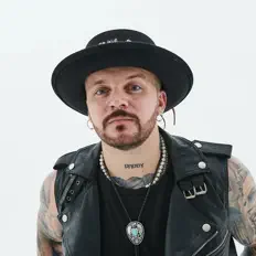 Dengarkan Your Daddy, tonton video musik, baca bio, lihat tanggal tur & lainnya!