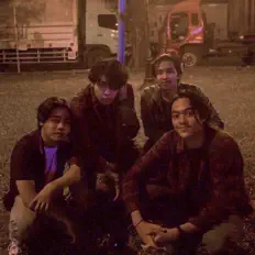 Walking Roomを聴いたり、ミュージックビデオを鑑賞したり、経歴やツアー日程などを確認したりしましょう！