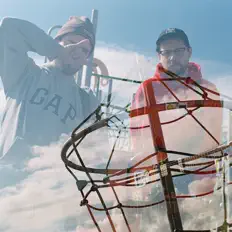 收听 Raw Plastic、观看音乐视频、阅读小传、查看巡演日期等 ！