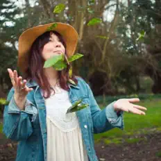 Luister naar Rebloom Music, bekijk muziekvideo's, lees de bio, bekijk de tourdata, en meer!