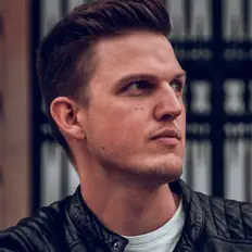 Dengarkan Johannes Scheurich, tonton video musik, baca bio, lihat tanggal tur & lainnya!