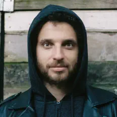 Ascolta Sebastian Pecznik, guarda video musicali, leggi la biografia, vedi le date del tour & altro!