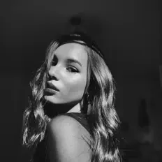 Nadin Parisi을(를) 듣고, 뮤직 비디오를 보고, 약력을 읽고, 투어 일정 등을 확인하세요!