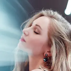 Dengarkan Ta Ya, tonton video musik, baca bio, lihat tanggal tur & lainnya!