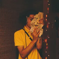 cloutgod11 dinle, müzik videolarını izle, biyografisini oku, tur tarihlerini ve daha fazlasını gör!