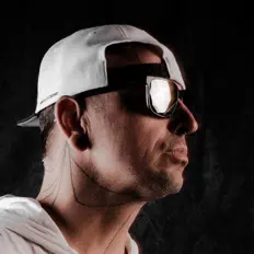Listen to Alfred Heinrichs, watch music videos, read bio, see tour dates & more!