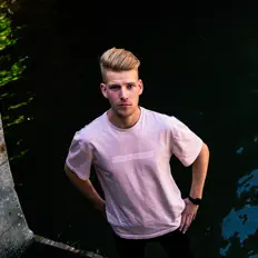 收听 Fajro、观看音乐视频、阅读小传、查看巡演日期等 ！