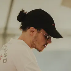 Ouve Eisket, vê vídeos de música, lê a biografia, vê as datas da digressão e muito mais!