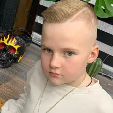 Dengarkan Makway, tonton video musik, baca bio, lihat tanggal tur & lainnya!