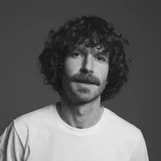 聆聽 Josh Upton、觀看音樂影片、閱讀小傳、查看巡演日期等！