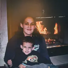 Collin Jackを聴いたり、ミュージックビデオを鑑賞したり、経歴やツアー日程などを確認したりしましょう！