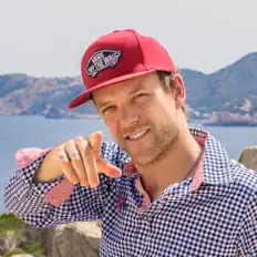 Ascolta Alex Engel, guarda video musicali, leggi la biografia, vedi le date del tour & altro!