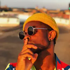 Dengarkan TBkayz, tonton video musik, baca bio, lihat tanggal tur & lainnya!