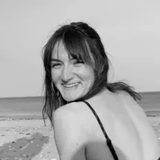 Dengarkan Madelyn Grace, tonton video musik, baca bio, lihat tanggal tur & lainnya!