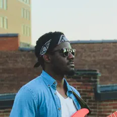 Escucha a AkaiBoi, mira vídeos musicales, lee la biografía, consulta fechas de giras y mucho más.