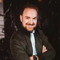 Posłuchaj wykonawcy undefined, obejrzyj teledyski, przeczytaj biografię, zobacz daty tras koncertowych i nie tylko!
