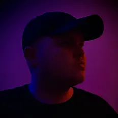 Escucha a Con, mira videos musicales, lee su biografía, consulta las fechas de las gira y más.