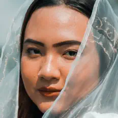 Dengarkan Tiara Maimun, tonton video musik, baca bio, lihat tanggal tur & lainnya!