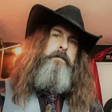 Poslechněte si interpreta Andy McCutcheon, sledujte hudební videa, přečtěte si životopis, podívejte se na data turné a další informace.