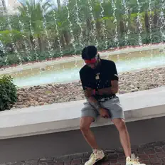 Posłuchaj wykonawcy Pop City, obejrzyj teledyski, przeczytaj biografię, zobacz daty tras koncertowych i nie tylko!